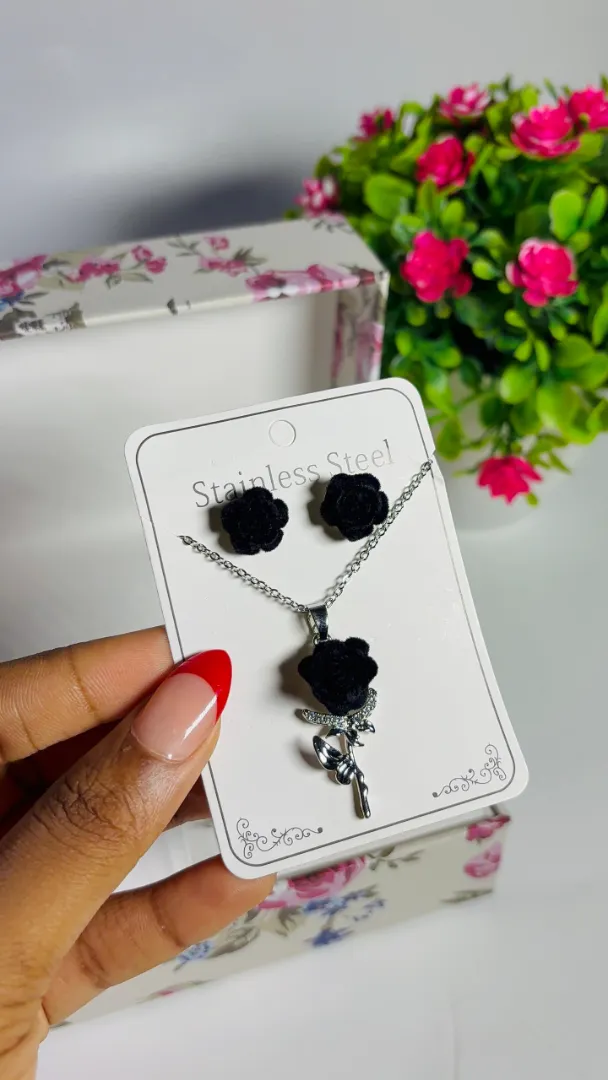 Beautiful necklace - 1