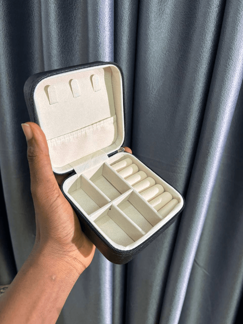 SMALL JEWELRY ORGANIZER - 1