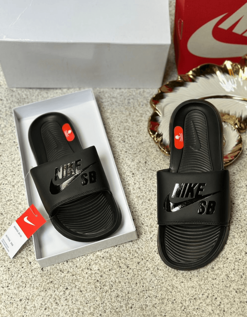 Nike Comfort & SB Slides - 6