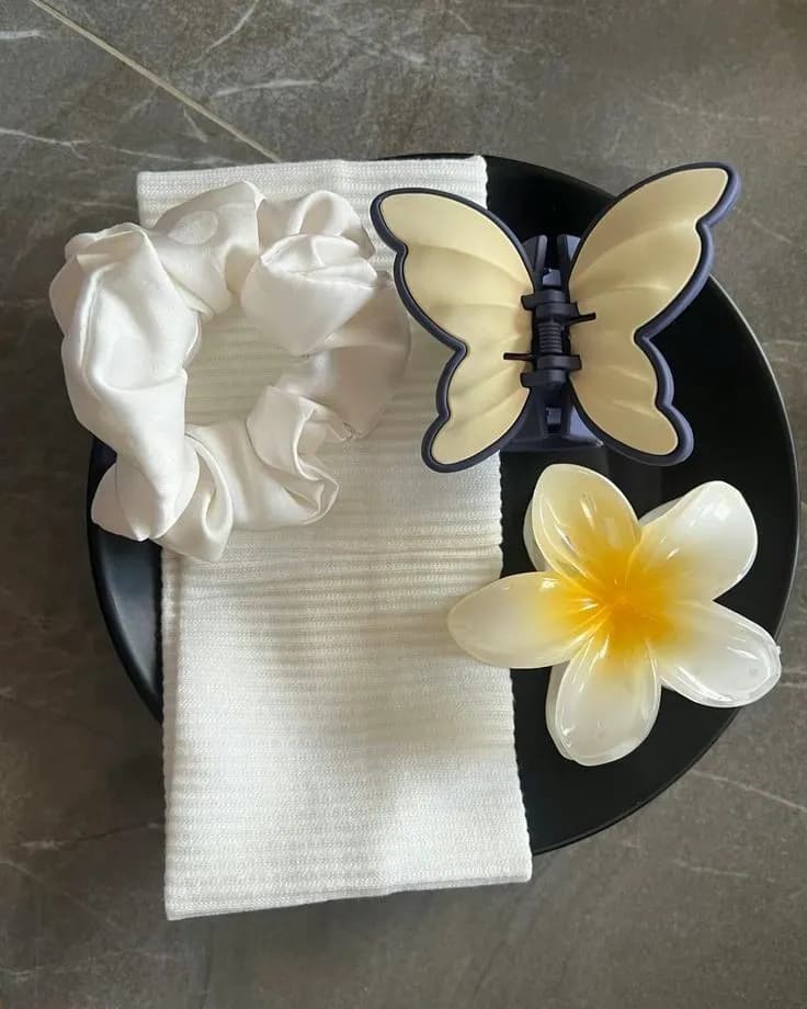 1/2 claw clip, 1 big headband,with one scrunchies - 1